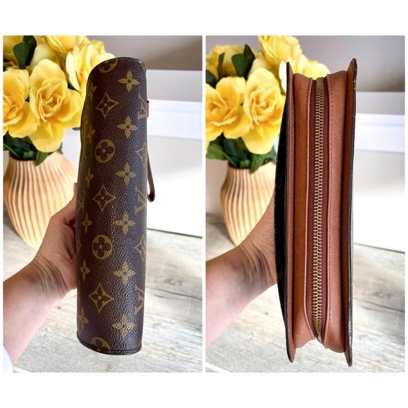 Authentic LOUIS VUITTON Monogram Clutch/ Wristlet - Picture 15 of 16